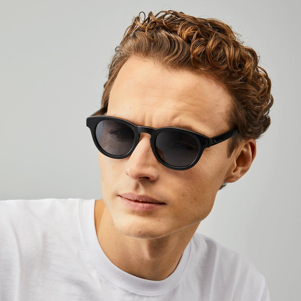 Nividas Athens polarized sunglasses in Shiny Black - round hand-polished acetate frame