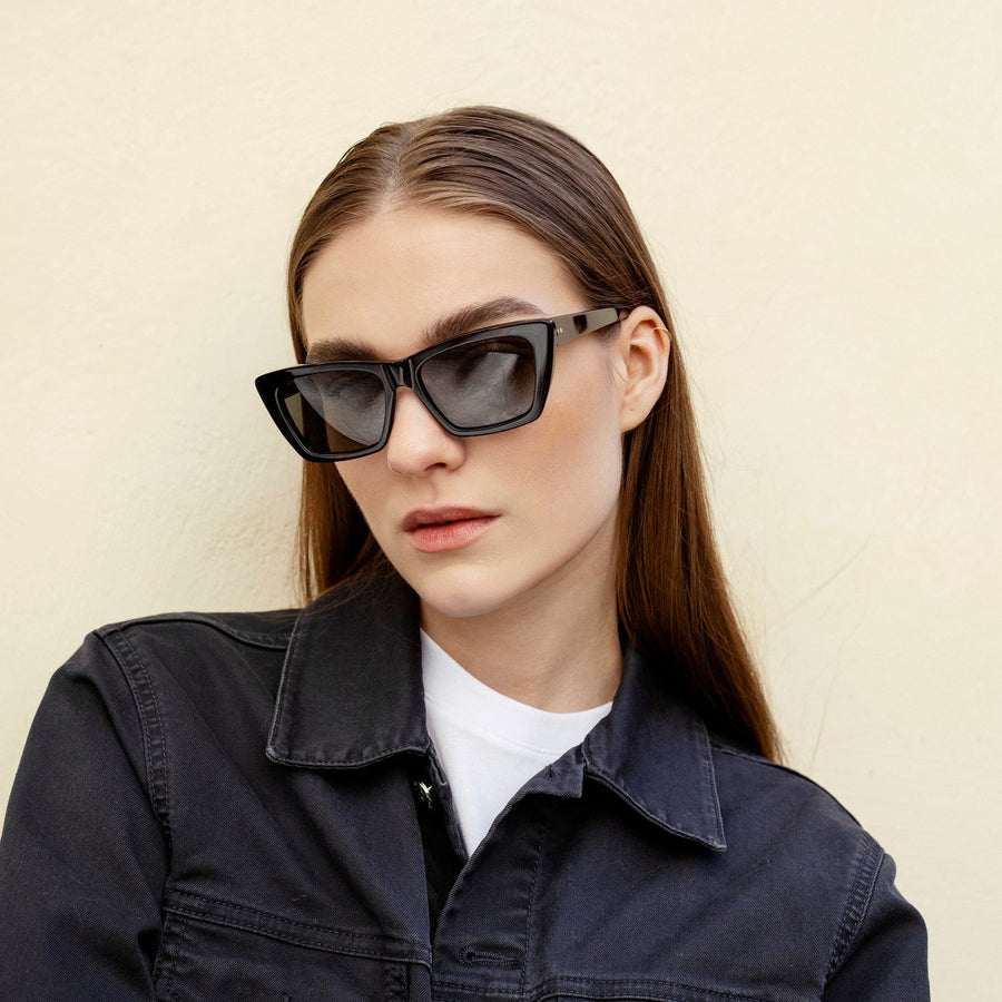 Nividas Barcelona polarized sunglasses in Tortoise Classic - cat-eye hand-polished acetate frame