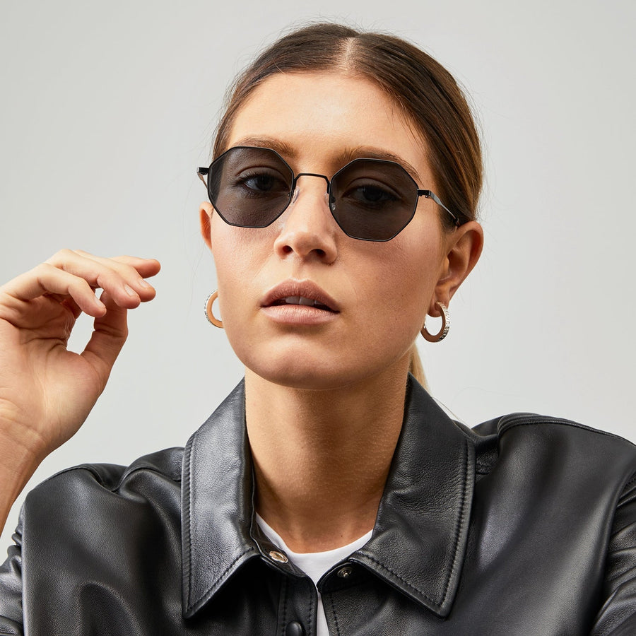 Nividas Hamburg polarized sunglasses in Shiny Black - hexagonal lightweight metal frame