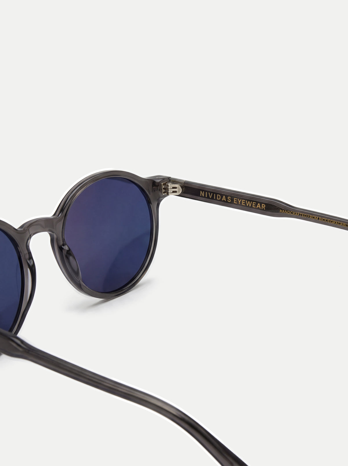 Nuuk Transparent Dark Grey