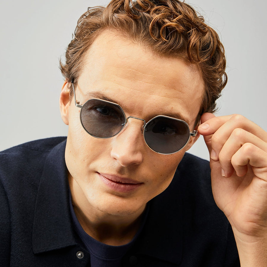 Nividas Singapore polarized sunglasses in Silver - round lightweight metal frame